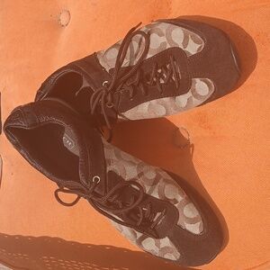 Coach Kelbie size 8.5 M brown and tan canvas and suede Vintage sneakers